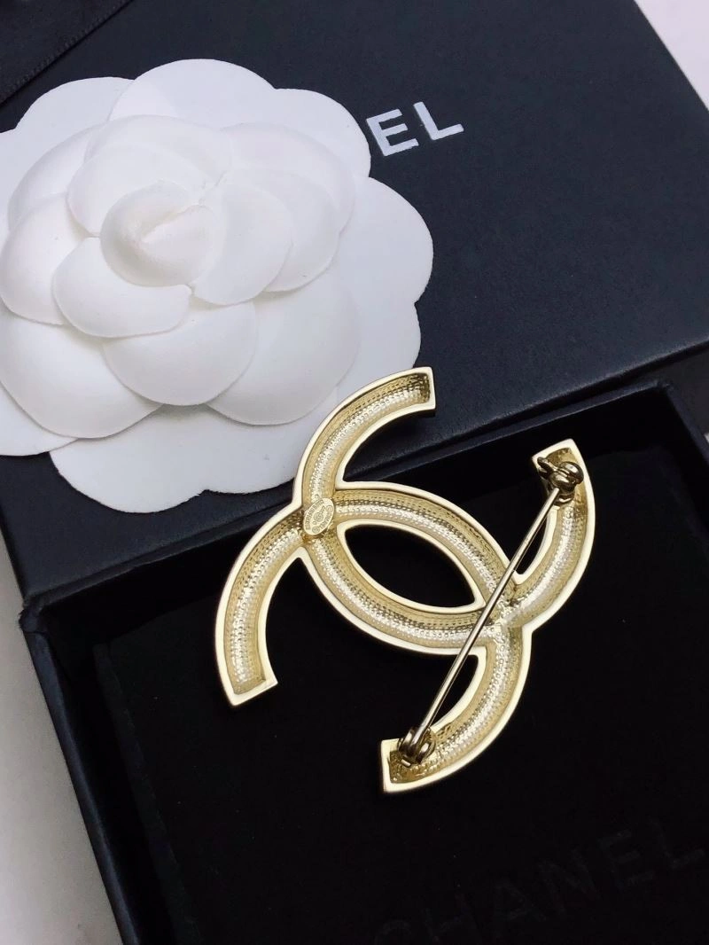 Timeless Chanel Brooches 226435