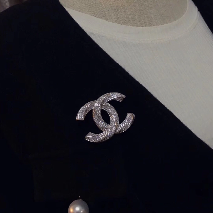 Chanel Brooches ZipUp 226376