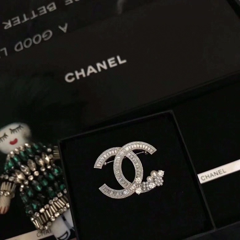 Chanel Brooches Durable 226381