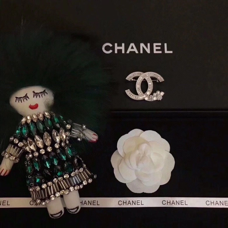 Chanel Brooches Durable 226381