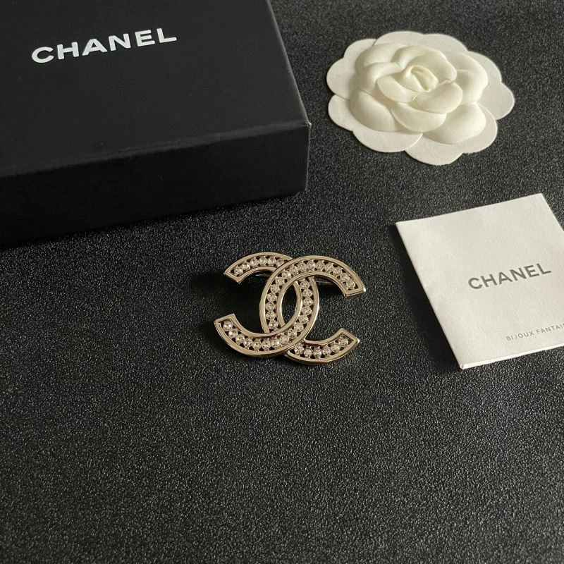 FastDry Chanel Brooches 226370