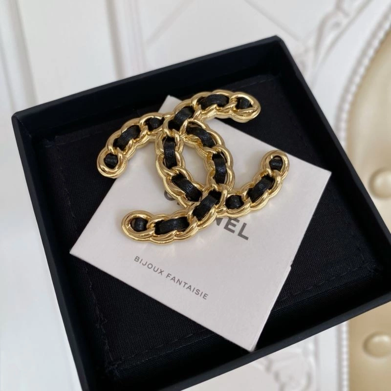 Chanel Brooches Colorful 226444