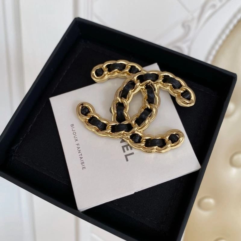 Chanel Brooches Colorful 226444