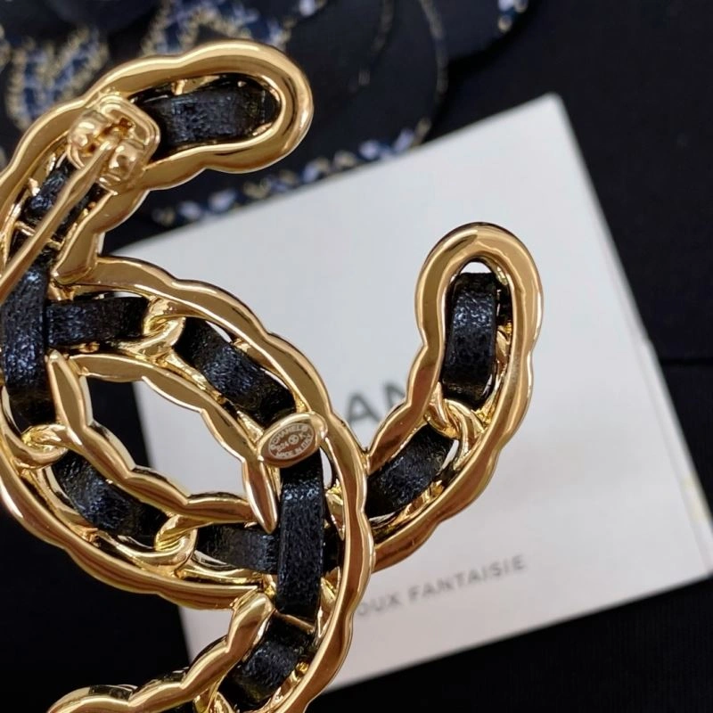 Chanel Brooches Colorful 226444