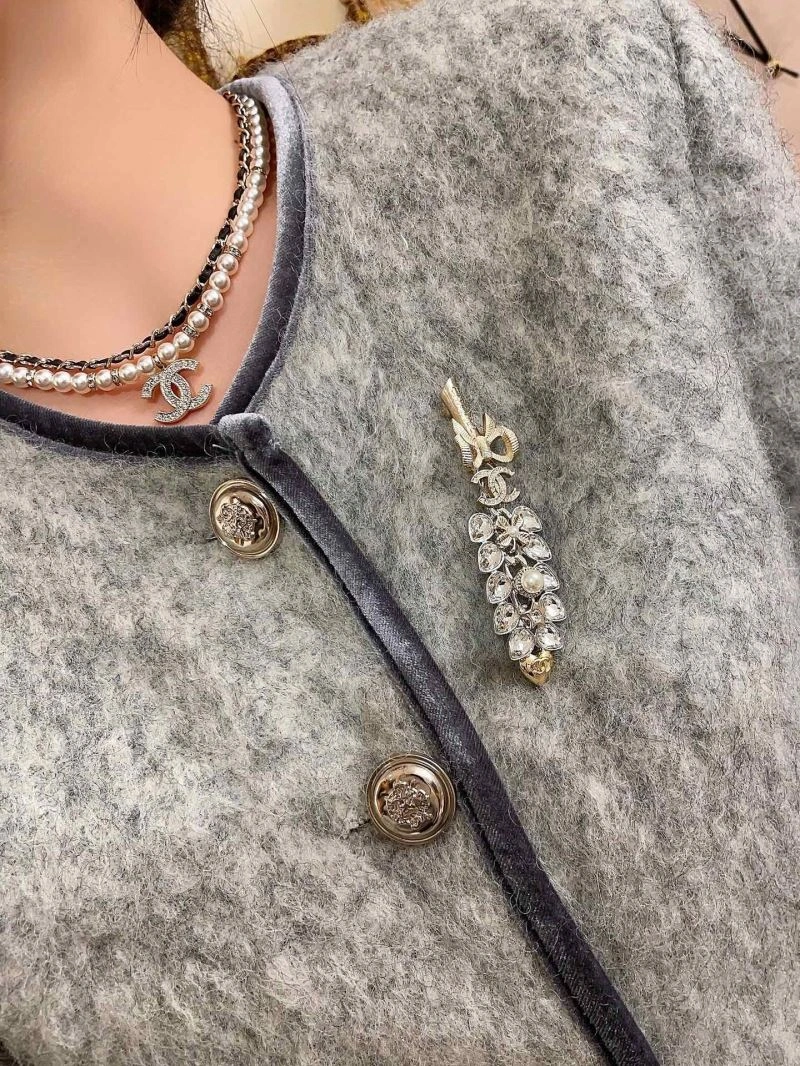 Chanel Brooches Trendsetting 226420