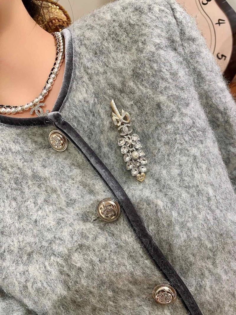 Chanel Brooches Trendsetting 226420
