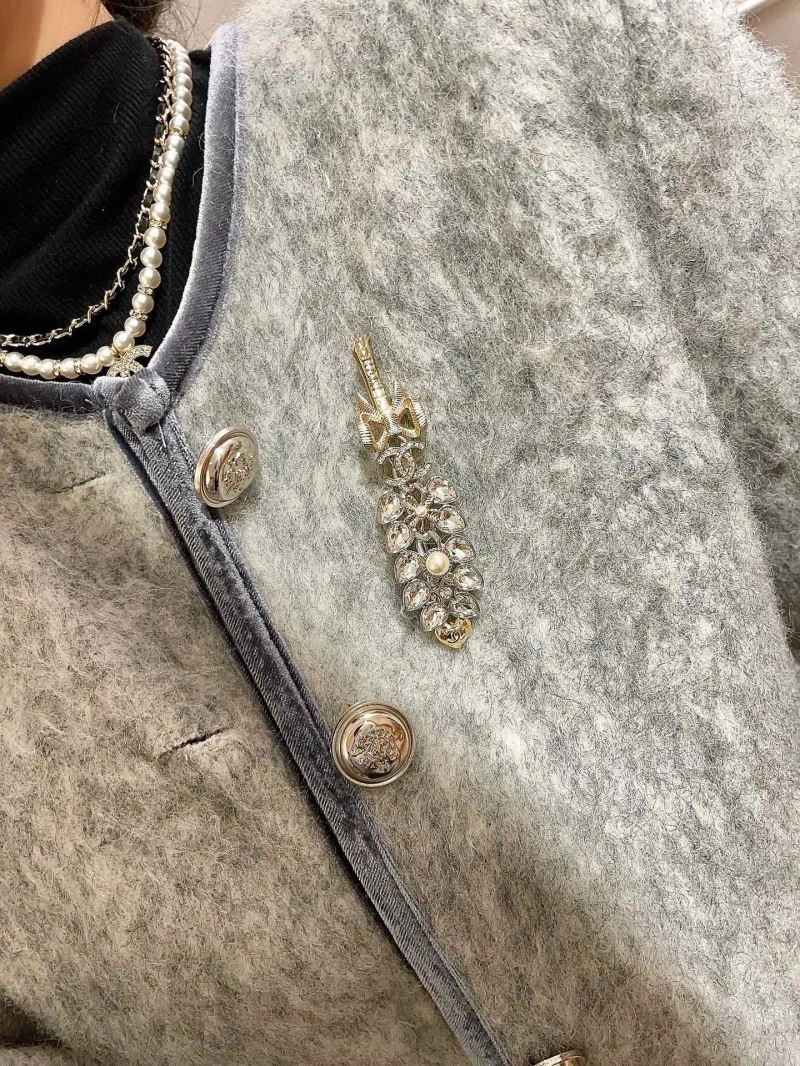 Chanel Brooches Trendsetting 226420