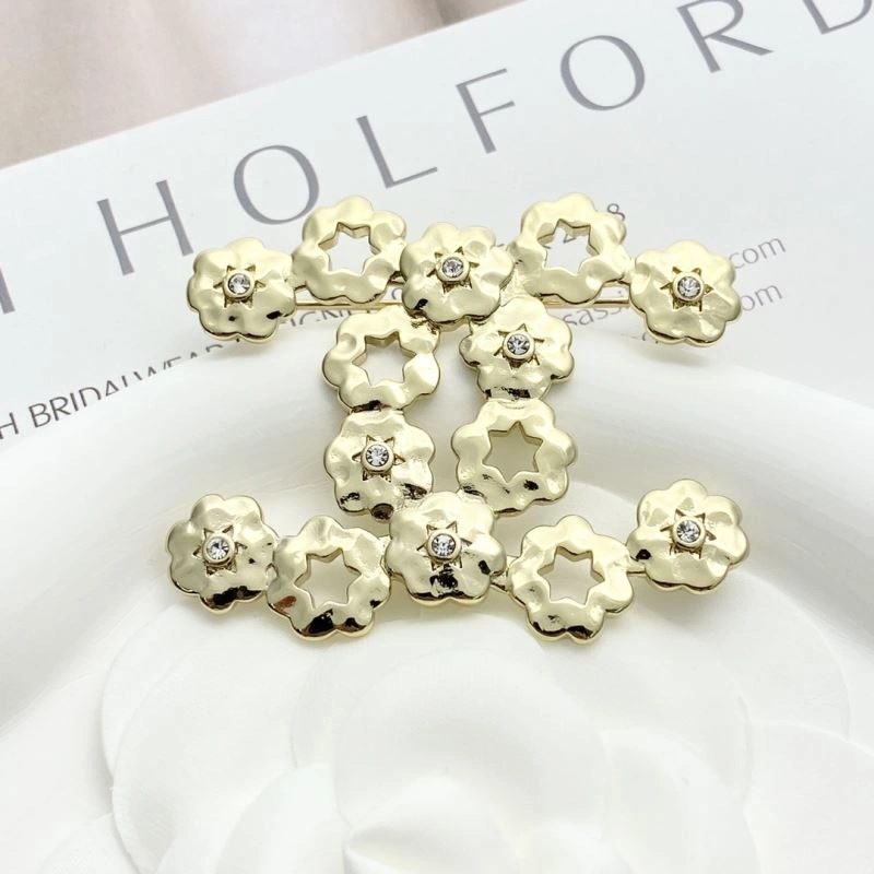 OnTrend Chanel Brooches 226377