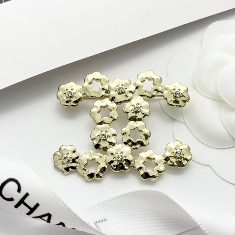 OnTrend Chanel Brooches 226377