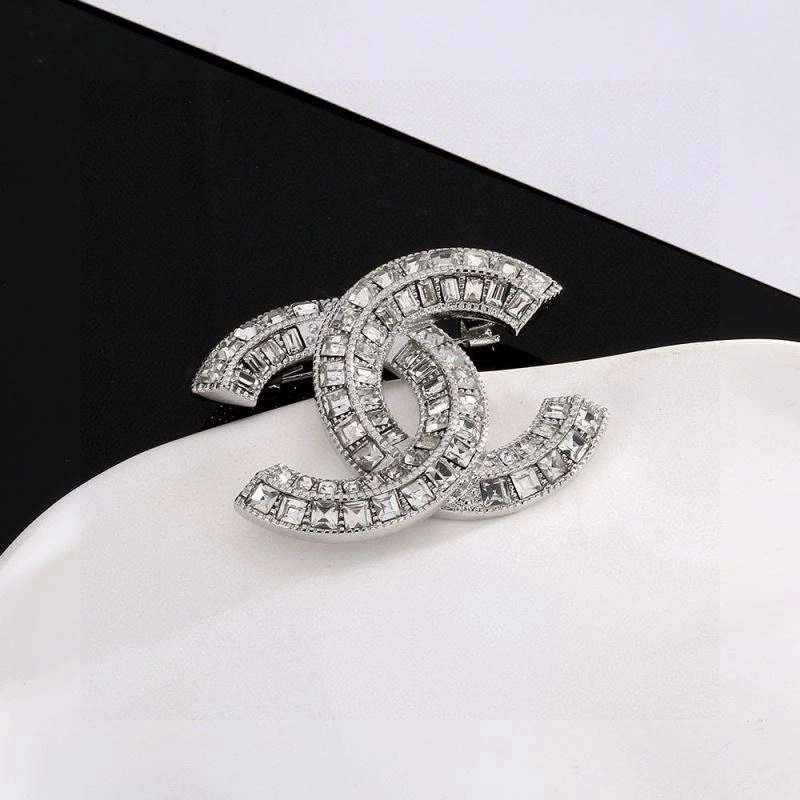 Colorful Chanel Brooches 226375