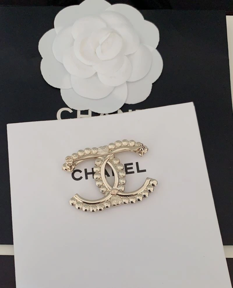 Chanel Brooches Snug 226374