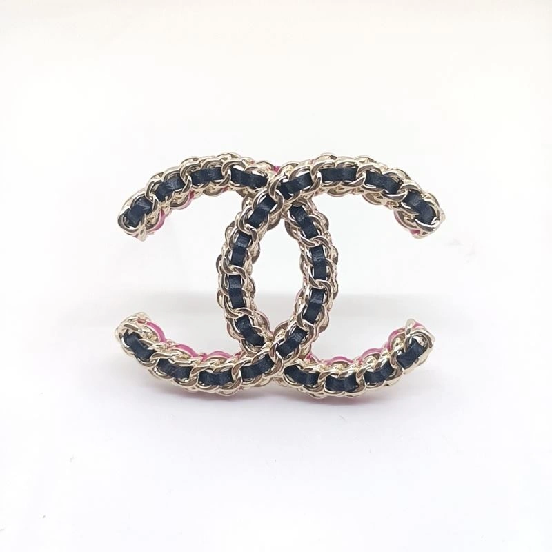 Cozy Chanel Brooches 226373