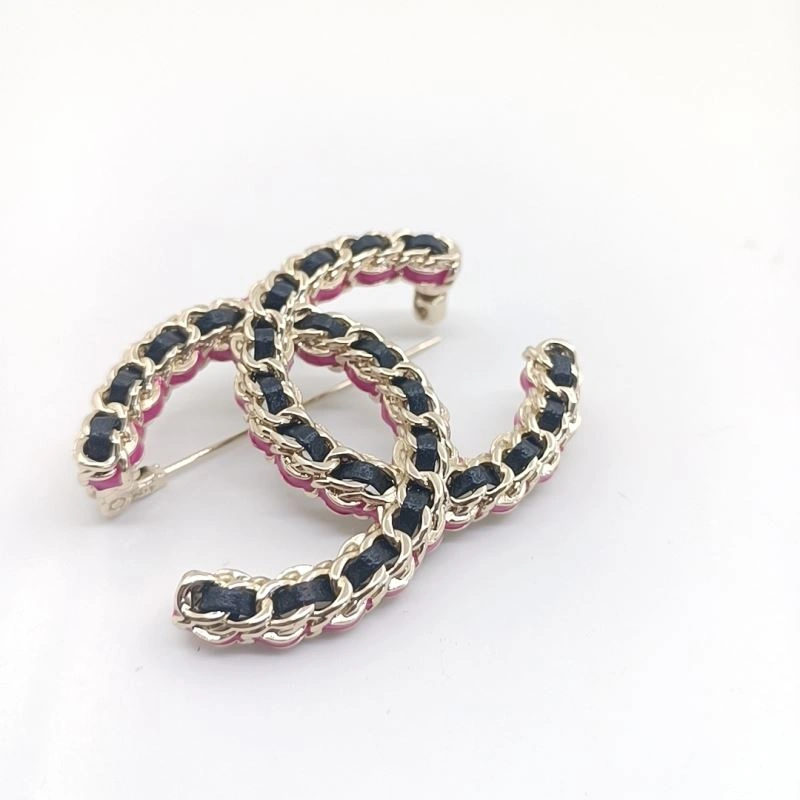 Cozy Chanel Brooches 226373