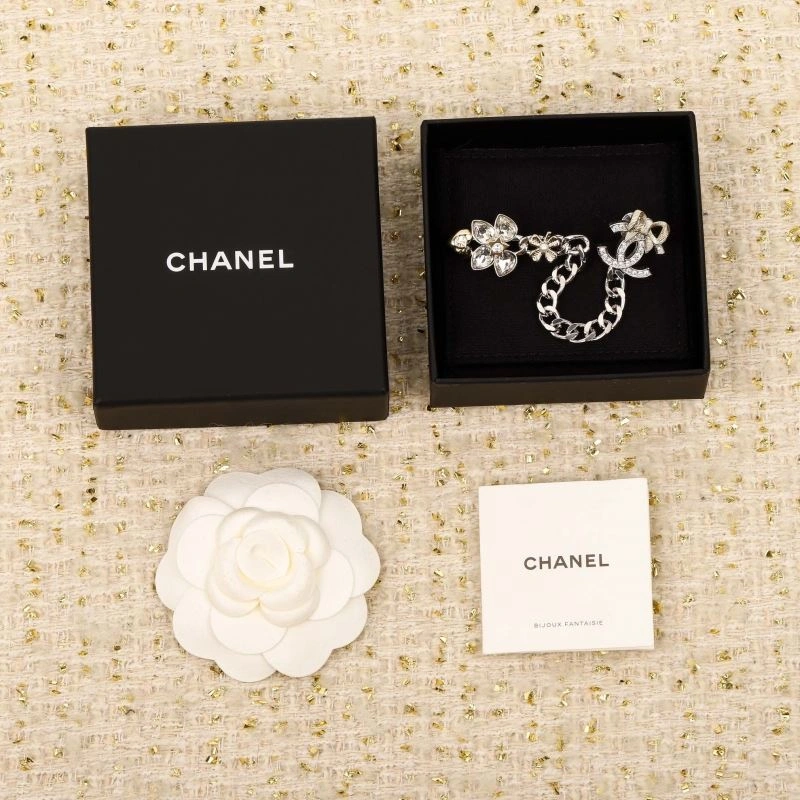 Chanel Brooches Original 226367