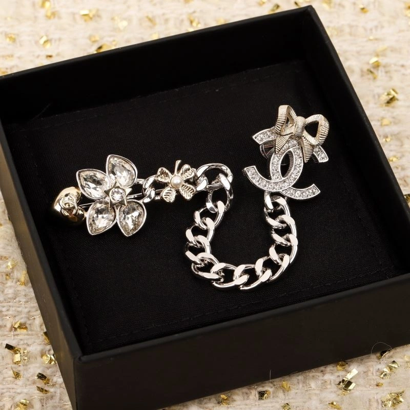 Chanel Brooches Original 226367