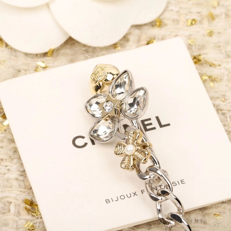 Chanel Brooches Original 226367