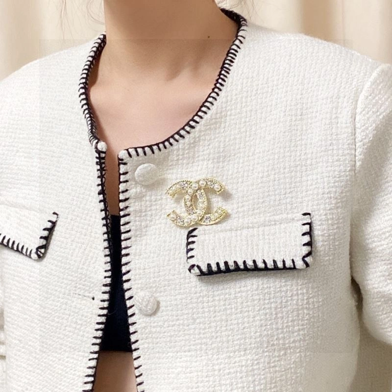 Reliable Chanel Brooches 226363