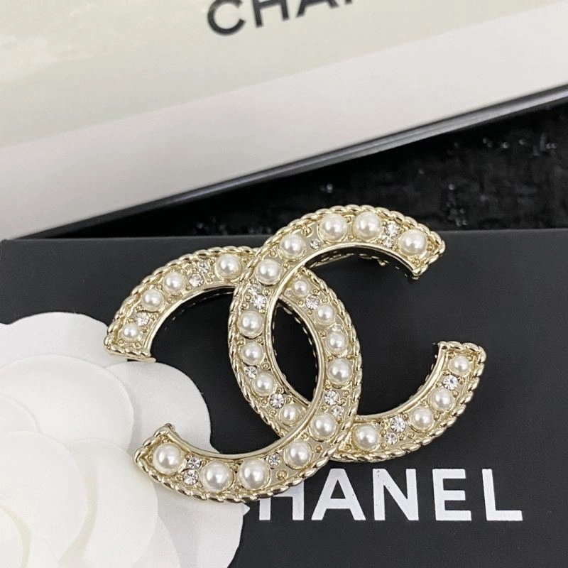 Chanel Brooches Bold 226412