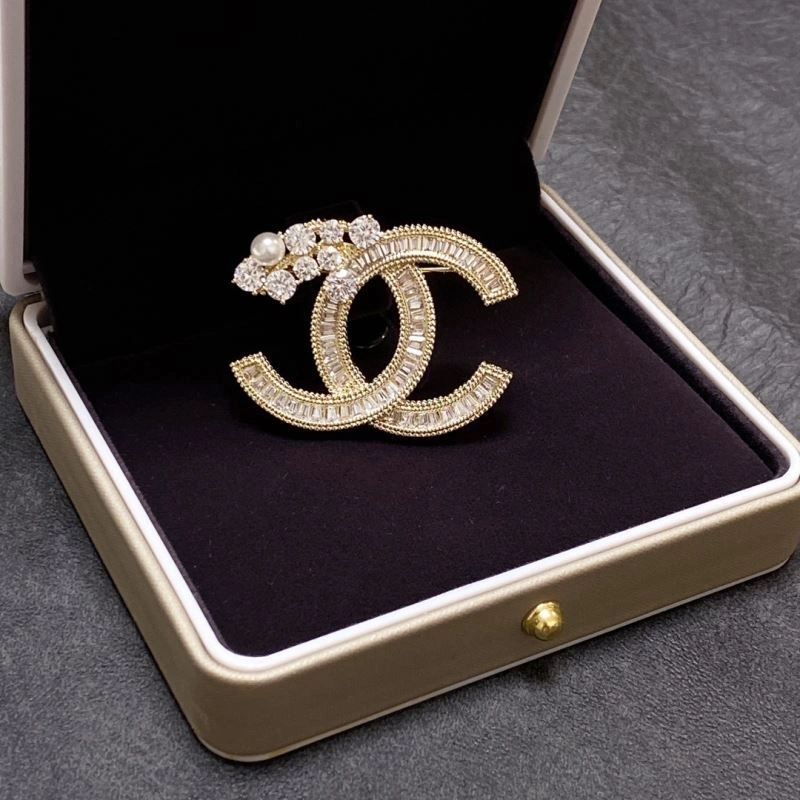 GoAnywhere Chanel Brooches 226351