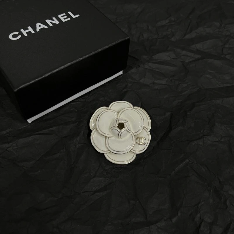 Durable Chanel Brooches 226347