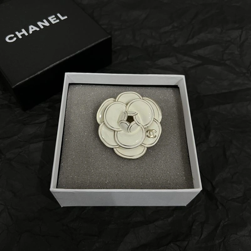 Durable Chanel Brooches 226347