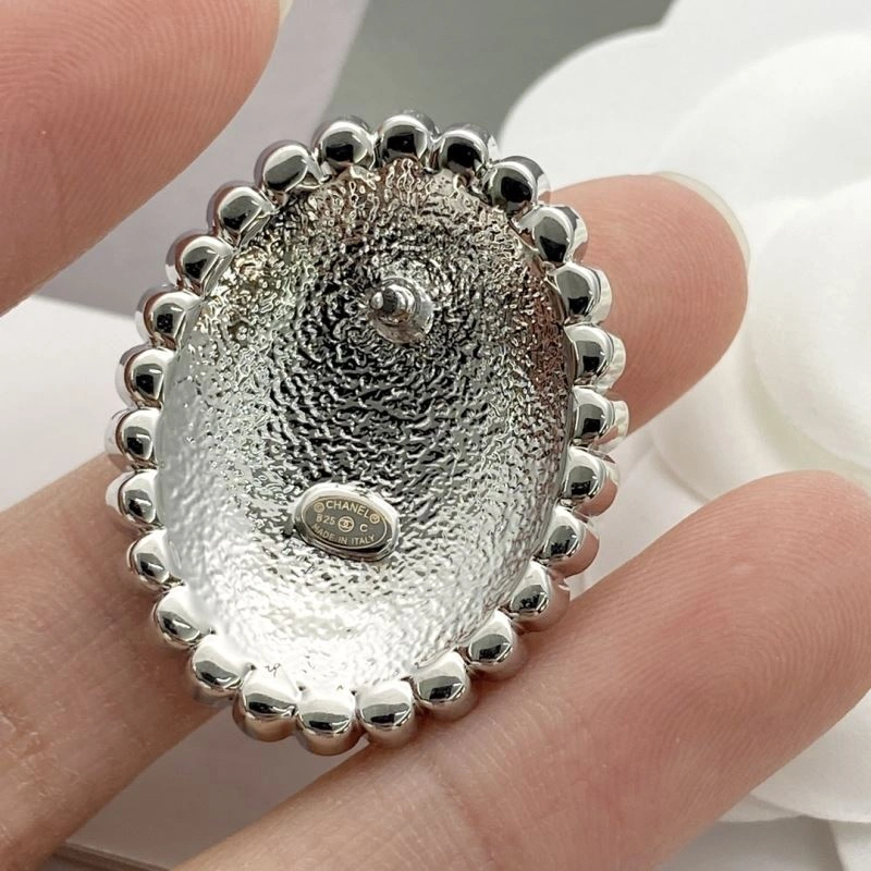 Chanel Brooches Functional 226358