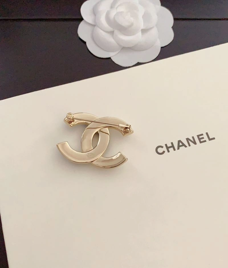 ZipUp Chanel Brooches 226360