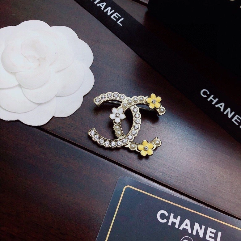 Reliable Chanel Brooches 226387