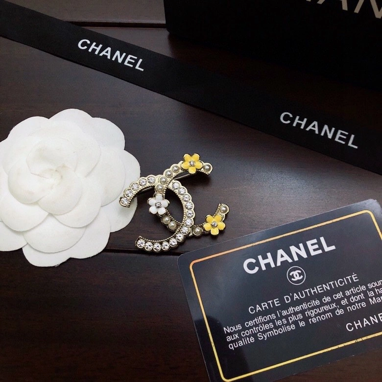 Reliable Chanel Brooches 226387