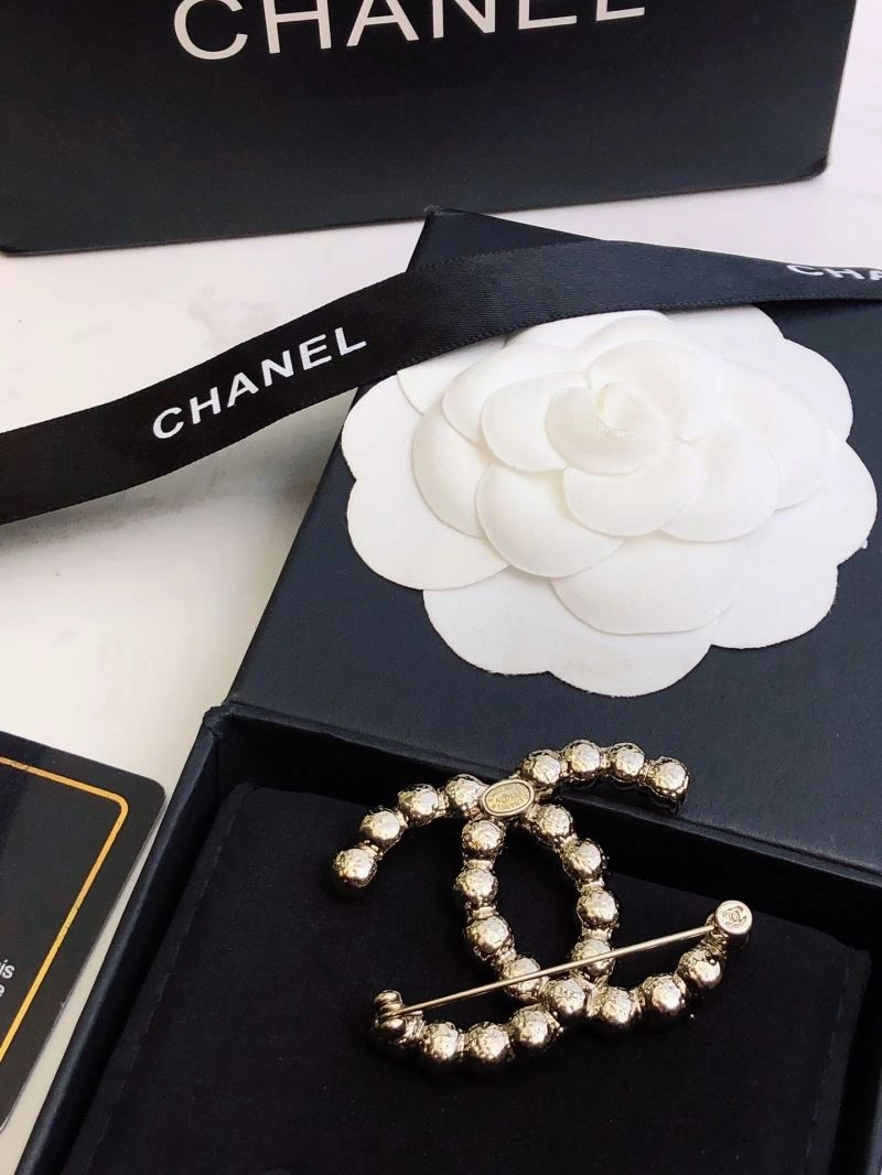 SmoothTexture Chanel Brooches 226335