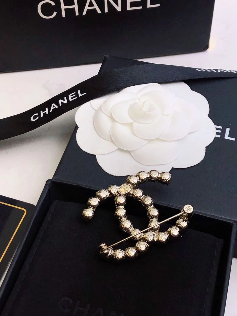 SmoothTexture Chanel Brooches 226335