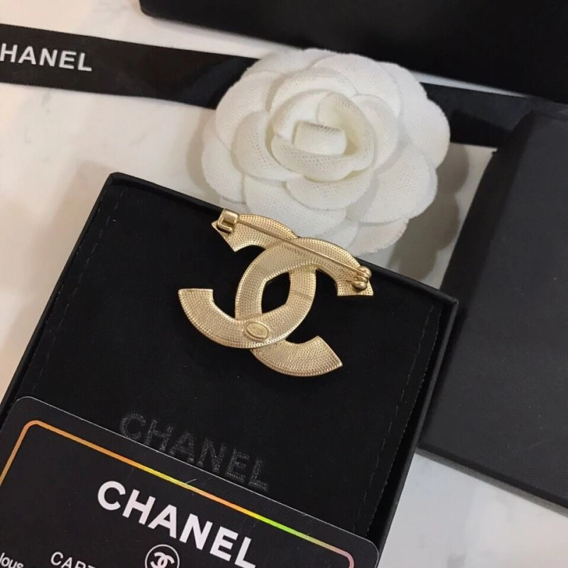 OnTrend Chanel Brooches 226343