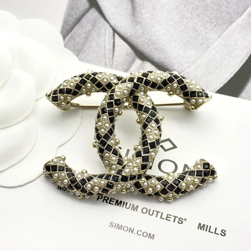 Sporty Chanel Brooches 226329