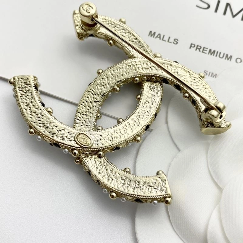 Sporty Chanel Brooches 226329