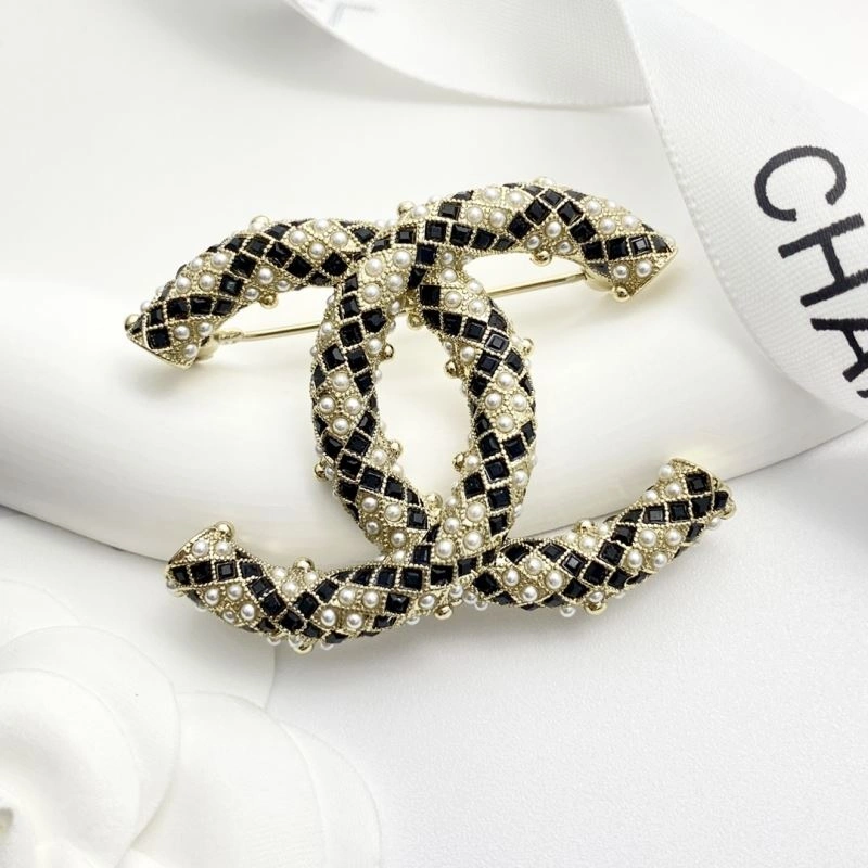Sporty Chanel Brooches 226329