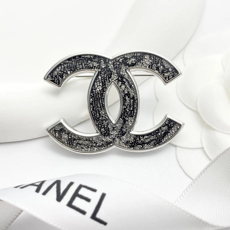Elegant Chanel Brooches 226338