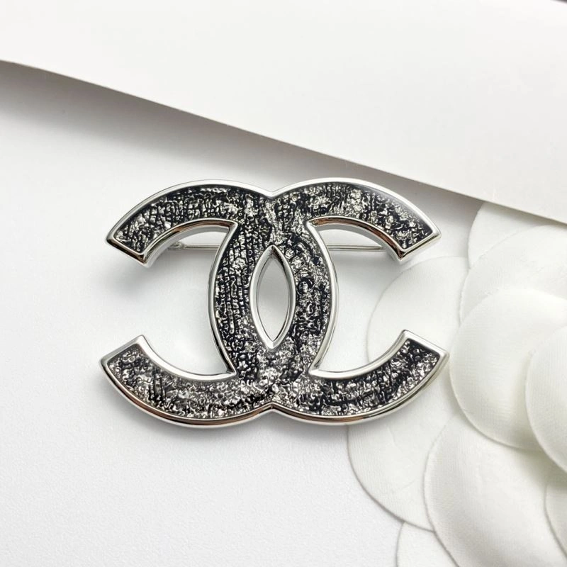 Elegant Chanel Brooches 226338