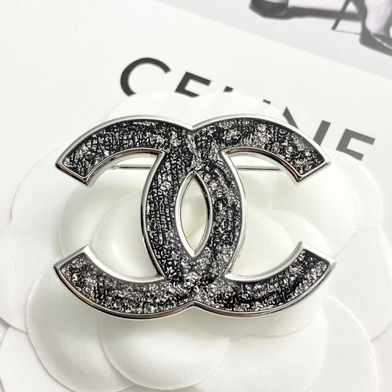 Elegant Chanel Brooches 226338