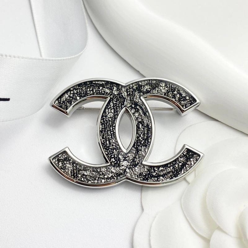 Elegant Chanel Brooches 226338