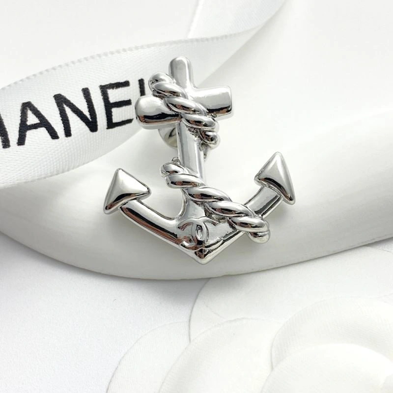 Chanel Brooches Affordable 226386