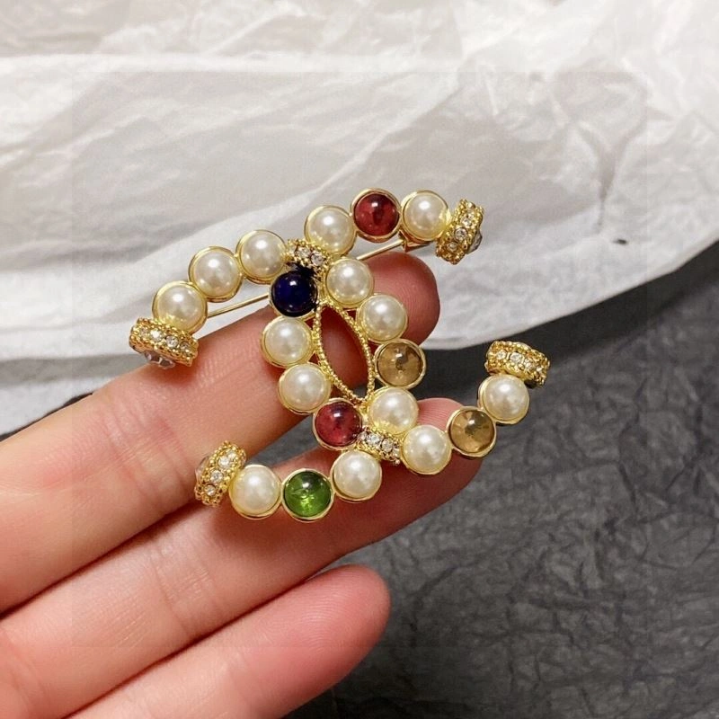 SoftTouch Chanel Brooches 226326