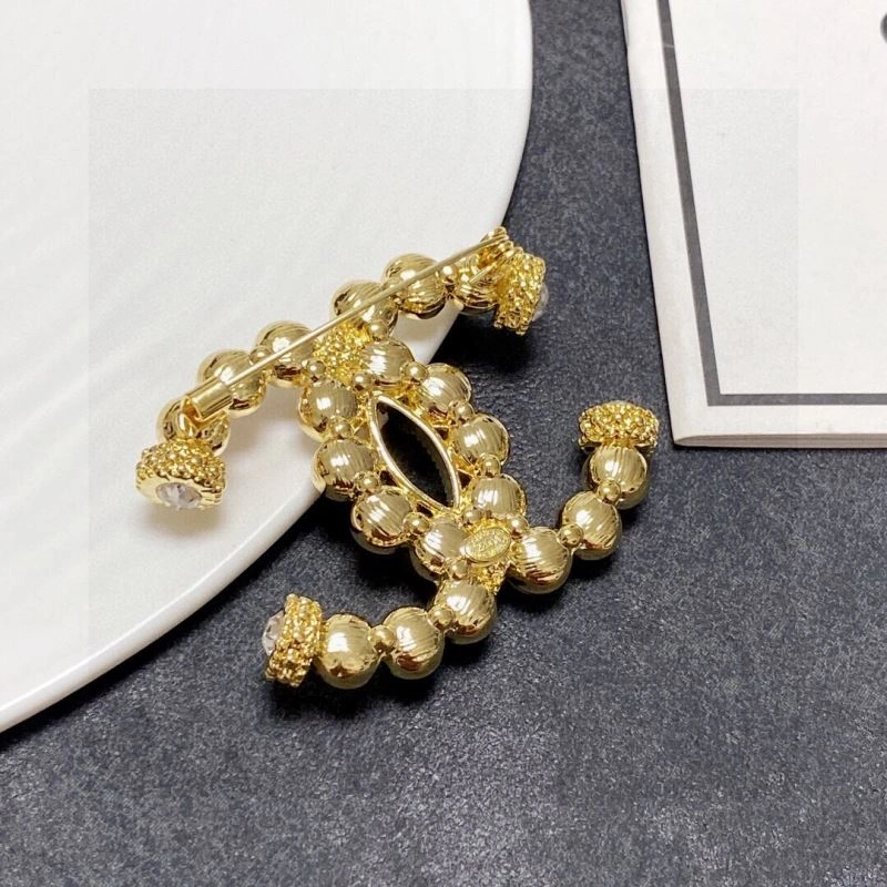 SoftTouch Chanel Brooches 226326