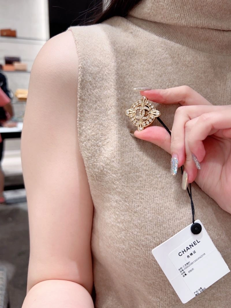 Chanel Brooches Neat 226337