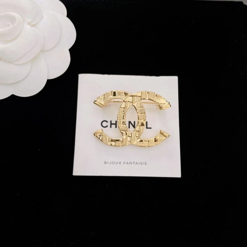 Chanel Brooches Unisex 226340