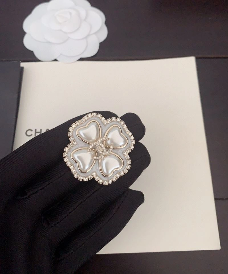 Chanel Brooches Trendy 226320