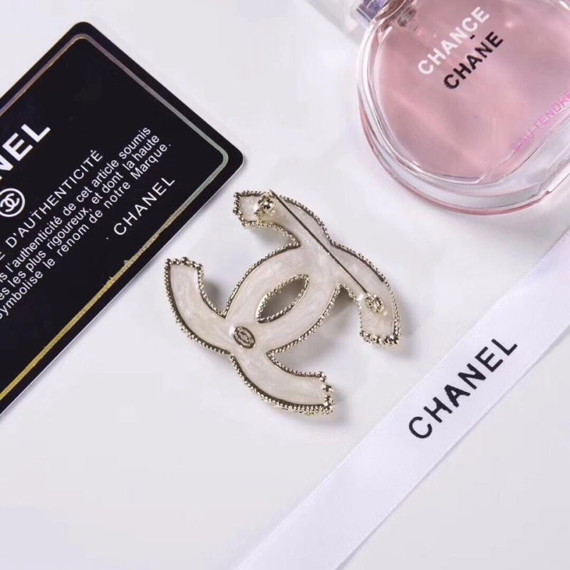 Chanel Brooches FashionForward 226306