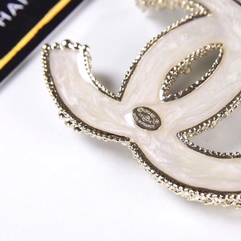 Chanel Brooches FashionForward 226306