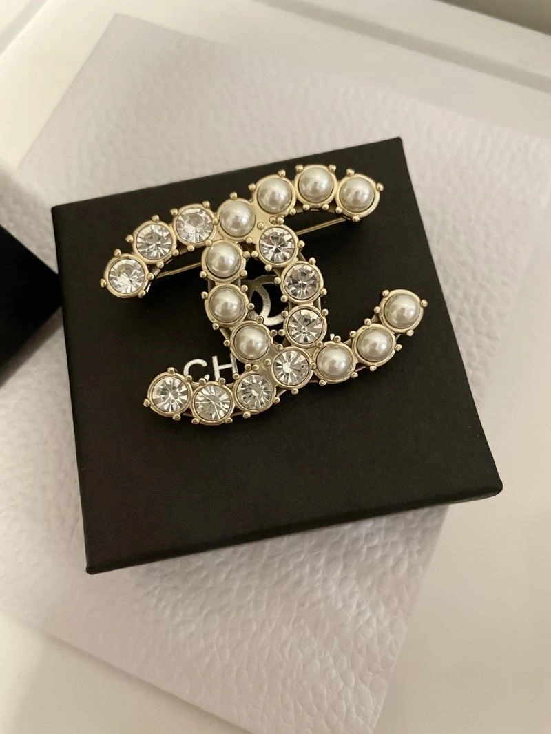 Modern Chanel Brooches 225646