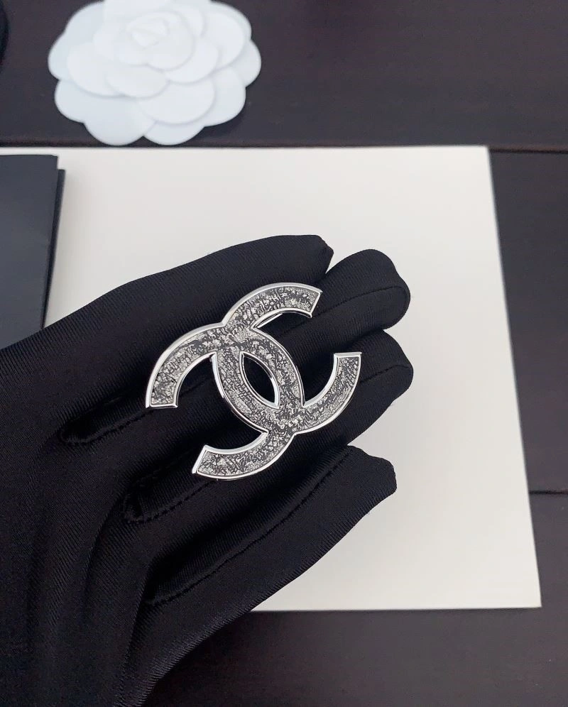 OnTrend Chanel Brooches 225645