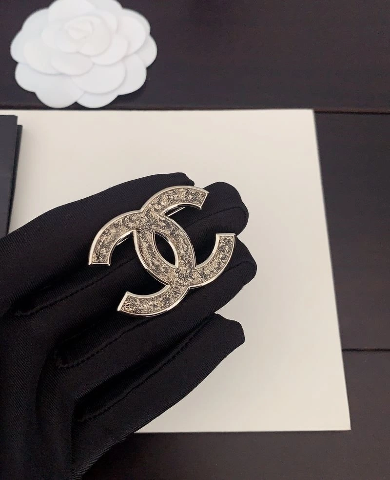 ModernLook Chanel Brooches 225692